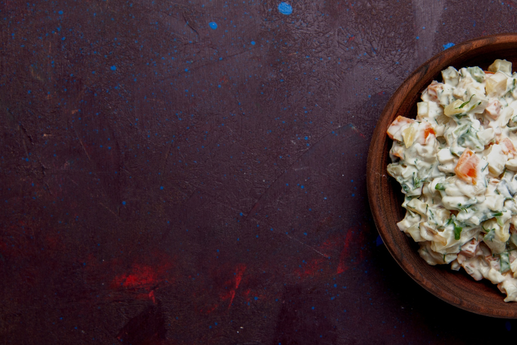 Пищевое отравление: почему оно чаще случается на новогодних праздниках и как защитить себя